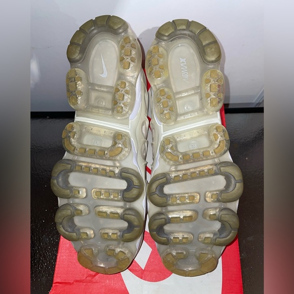 Nike Vapormax Plus (9/10 condition) - Picture 5 of 7